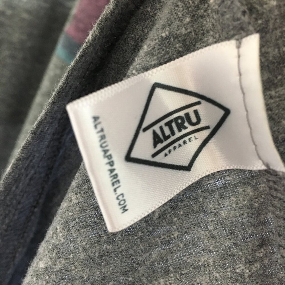 ALTRU Polaroid Graphic T-Shirt Gray Womens Small Crew Neck - Picture 8 of 15